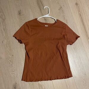 SO Short Sleeve Ribbed Tee in Rust